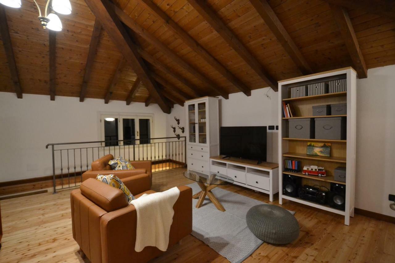 Villa Rina Deluxe And Cottage Porto Ceresio Kültér fotó