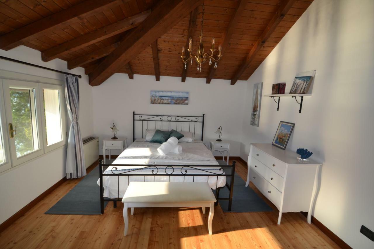 Villa Rina Deluxe And Cottage Porto Ceresio Kültér fotó